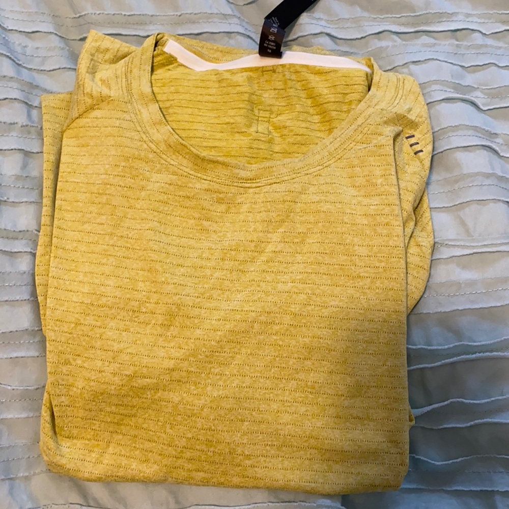 men’s lululemon dry sense short sleeve